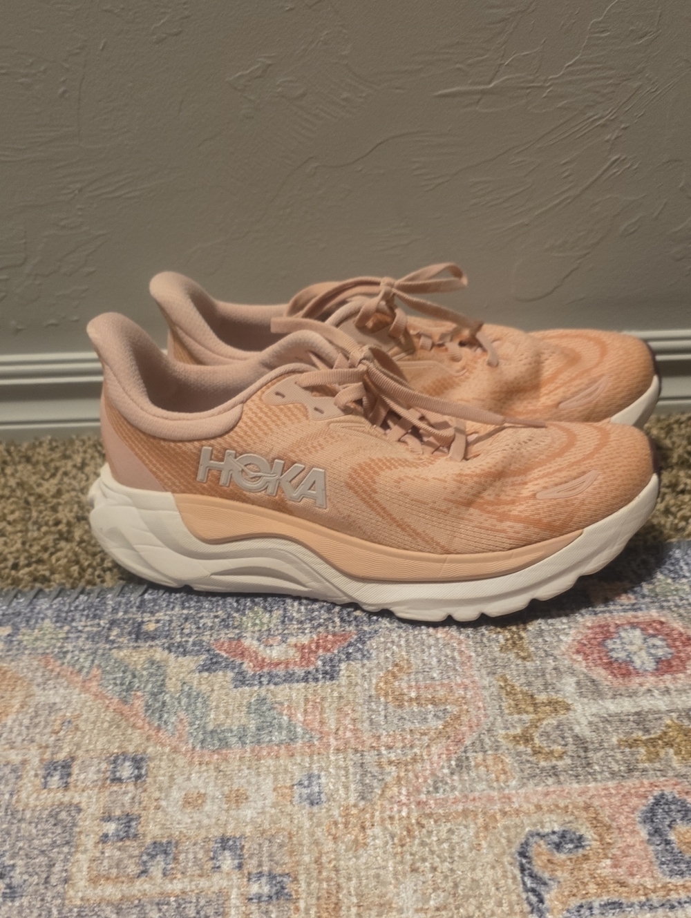 HOKA Arahi 8 Women'sBlush/Rose Latte Size 7